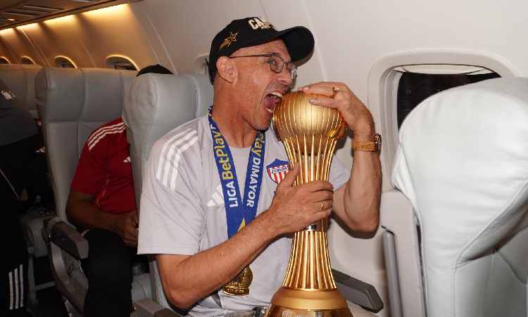 Alfredo Arias habló de los refuerzos que quiere para Junior en 2026