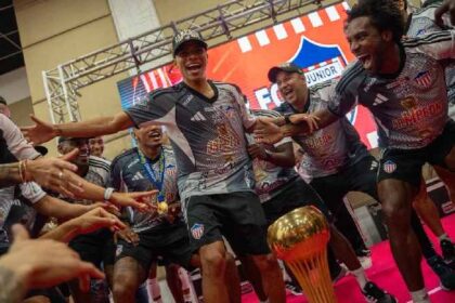 Junior está esperando una oferta de Gremio por José Enamorado