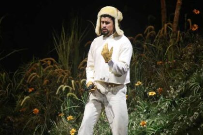 Super Bowl: jefe de la NFL espera que Bad Bunny una a la gente