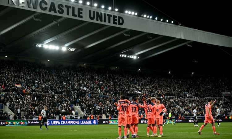 Hincha del Barcelona se equivocó de estadio tras viajar a Inglaterra