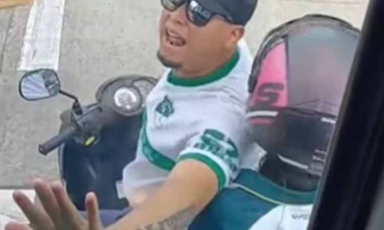 Hinchas del Deportivo Cali atacan bus del MÍO en el norte