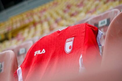 Santa Fe sorprendió con convocatoria ante el DIM y baja sensible