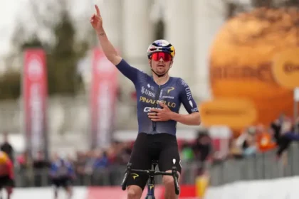 tom-pidcock-milano-torino