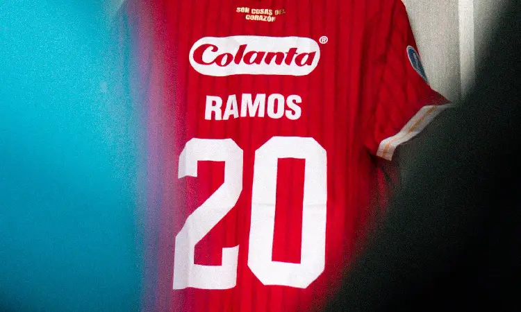 Adrián Ramos lanza mensaje sobre su futuro en América de Cali