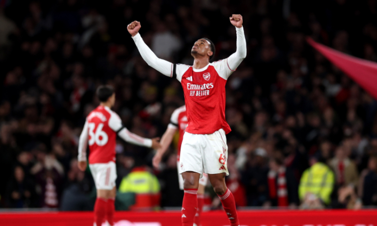 Arsenal gana por la mínima al Burnley y queda a un paso de conquistar la Premier League
