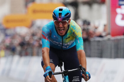 Ballerini se impone sobre adoquines mojados de Nápoles en la 6ª etapa del Giro