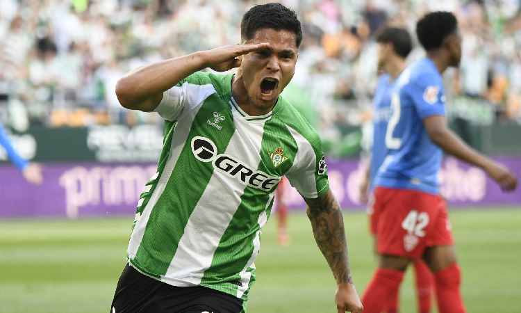 'Cucho' Hernández clasificó al Betis a la Champions tras 20 años
