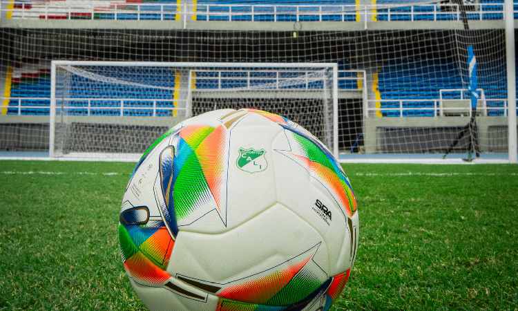Deportivo Cali confirma salidas y depura su nómina