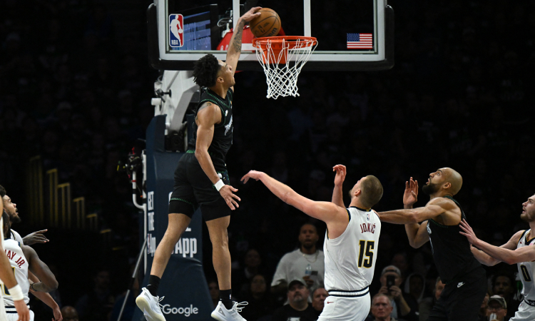 Los Nuggets de Jokic se estrellan en Minnesota y Knicks finiquitan por 51 puntos a Hawks
