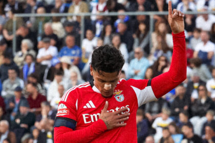 Richard Ríos marca un golazo en el empate entre el Famalicao y Benfica