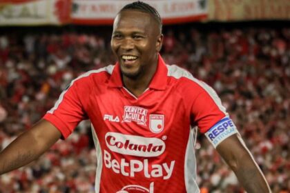 Rodallega y su bronca tras empate de Santa Fe ante Corinthians