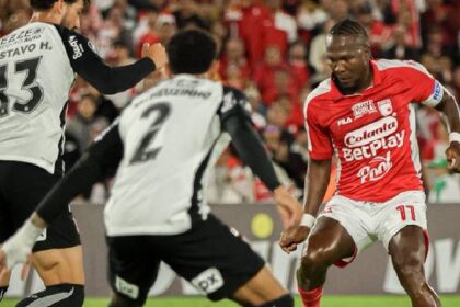 Santa Fe dejó escapar un triunfo clave ante Corinthians