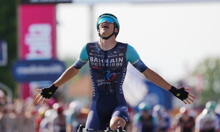 Segaert gana la 12ª etapa del Giro de Italia con un ataque final
