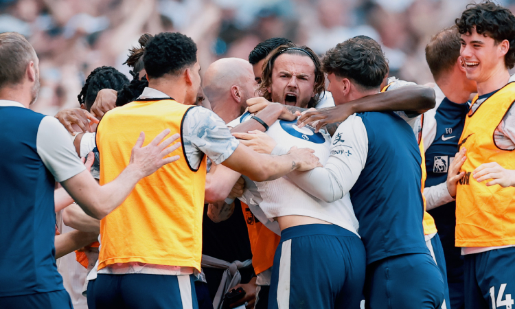 Tottenham se mantiene en la Premier League, West Ham desciende