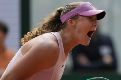 Andreeva derrota a Kostyuk y es finalista de Roland Garros 2026