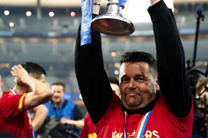 Crystal Palace tiene listo a Pierre Sage como su nuevo entrenador