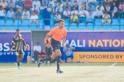 El mejor árbitro de África, Omar Artan no estará en el Mundial 2026