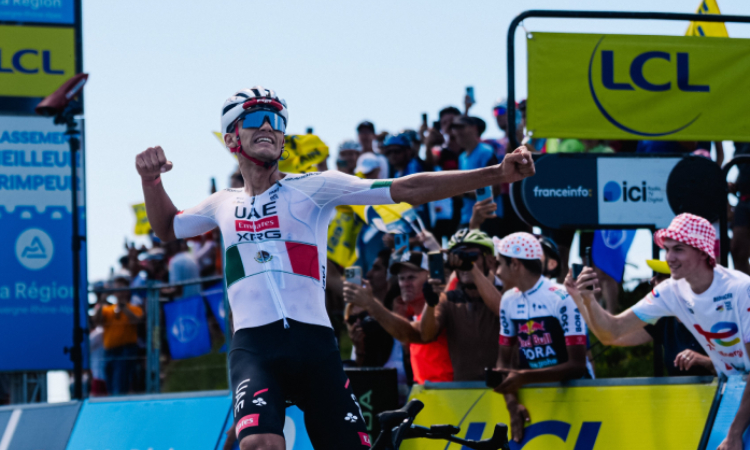 El mexicano Del Toro gana la 7ª etapa de Tour Aura