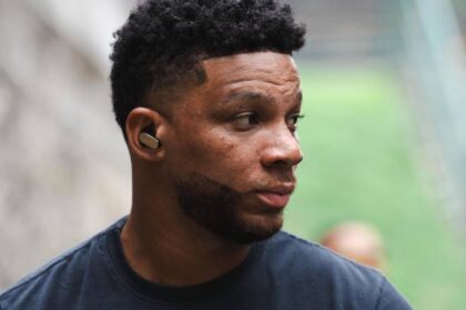 Frank Fabra seguirá en el DIM hasta 2027 tras renovar su contrato