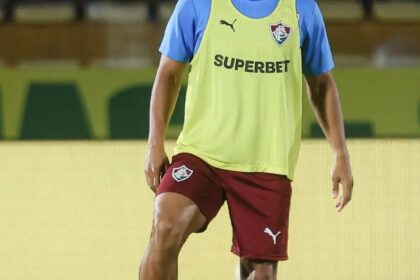 Ídolo vuelve a Brasil y emociona a toda una afición