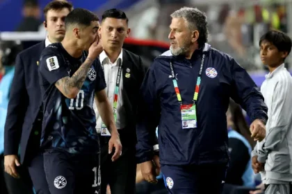 Miguel Almirón fue expulsado por taparse la boca en Mundial 2026