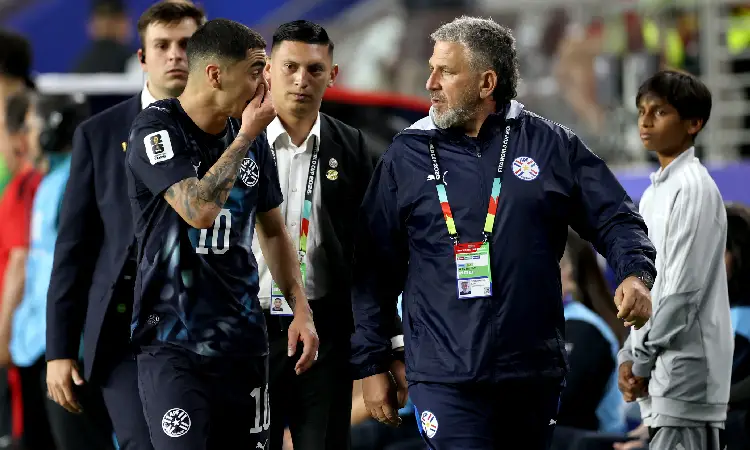 Miguel Almirón fue expulsado por taparse la boca en Mundial 2026