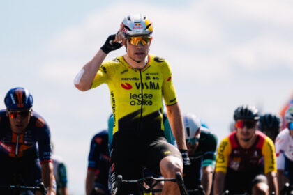 Van Aert gana la quinta etapa del Tour Aura, Baudin conserva el liderazgo