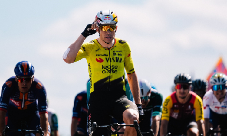 Van Aert gana la quinta etapa del Tour Aura, Baudin conserva el liderazgo