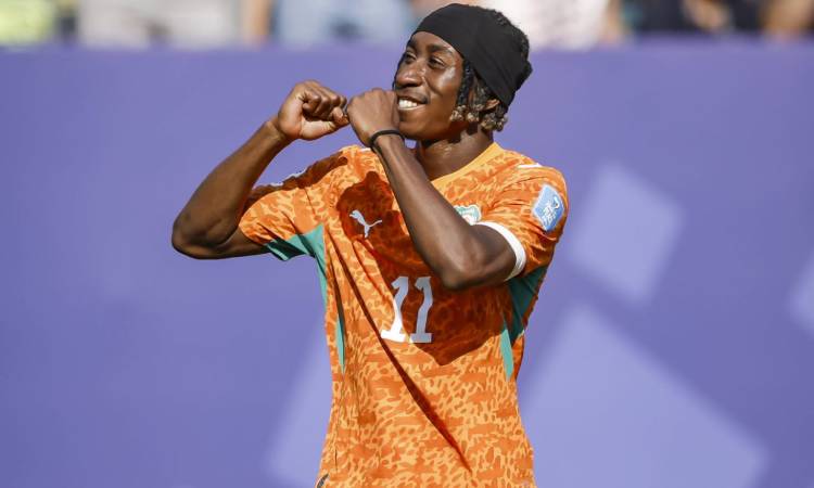 Yan Diomandé quiere jugar en el PSG