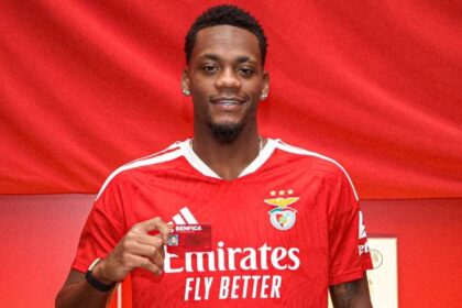Benfica confirma el fichaje de Jhon Durán