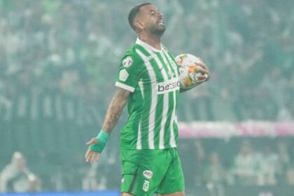 Edwin Cardona continuará en Atletico Nacional