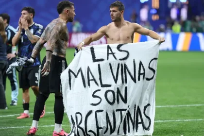 FIFA investiga la pancarta de Argentina sobre las islas Malvinas
