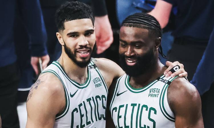 Jaylen Brown deja Boston y llega a Philadelphia 76ers