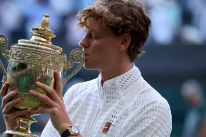 Sinner gana su segundo Wimbledon tras remontar ante Zverev