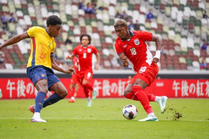Josué Vergara será baja con el KAA Gent por una lesión