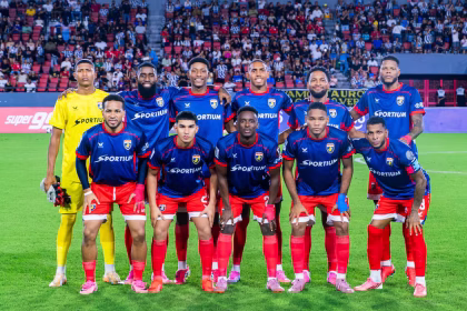Plaza Amador refuerza su liderato con triunfo en el Clásico